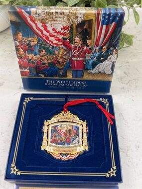 2010 White House Historical Association Christmas Ornament U.S. Marine Army